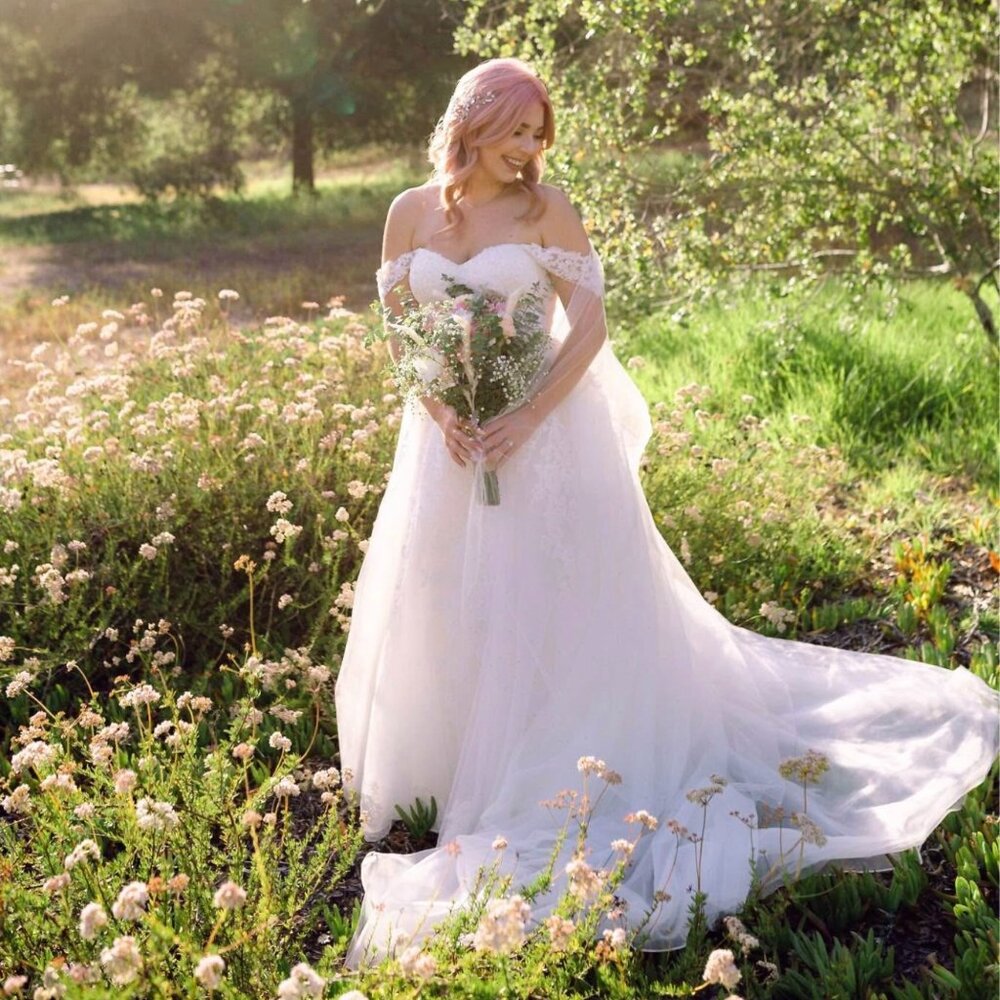 Sweetheart Neckline, Off the Shoulder  Strap Dress